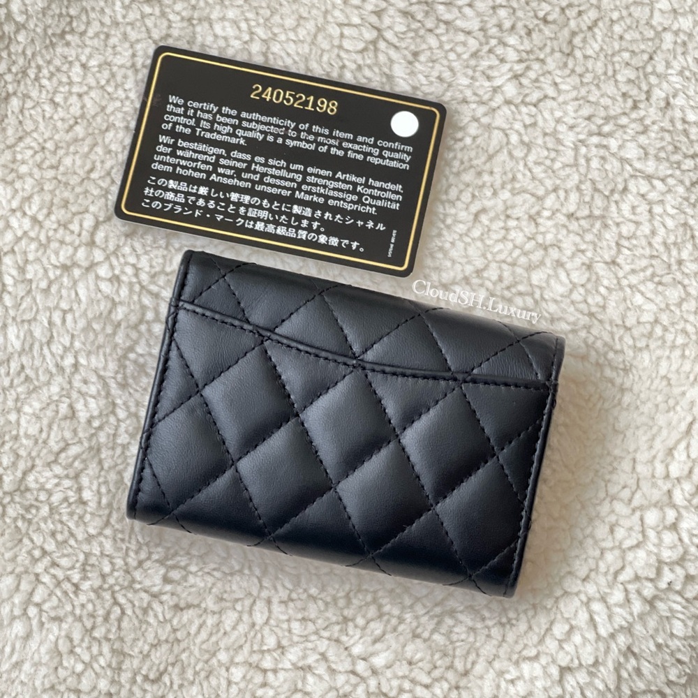 Auth Chanel Classic Flap Black Lambskin 4 Ring Key Holder w/ Silver hdw - Picture 10 of 10